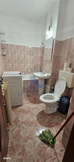 Garsonieră decomandată în Rovine