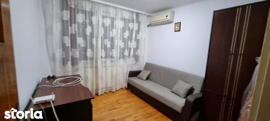 Apartament cu 3 camere decomandat, mobilat în Berceni