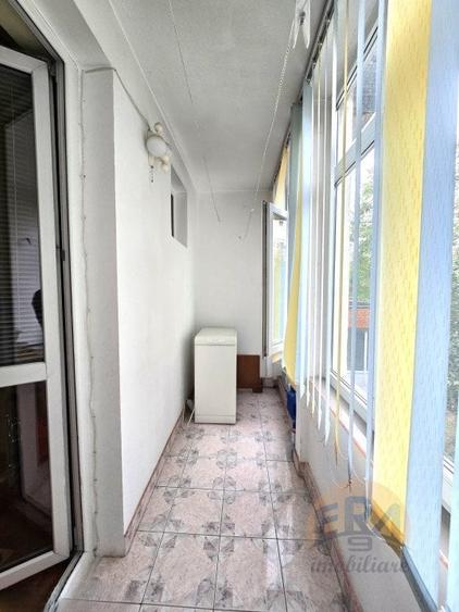 Apartament cu 2 camere semidecomandat, mobilat în Rogerius