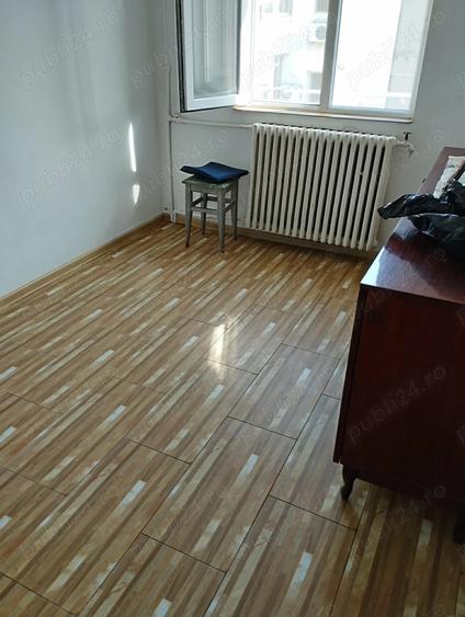 Garsonieră decomandată în Central