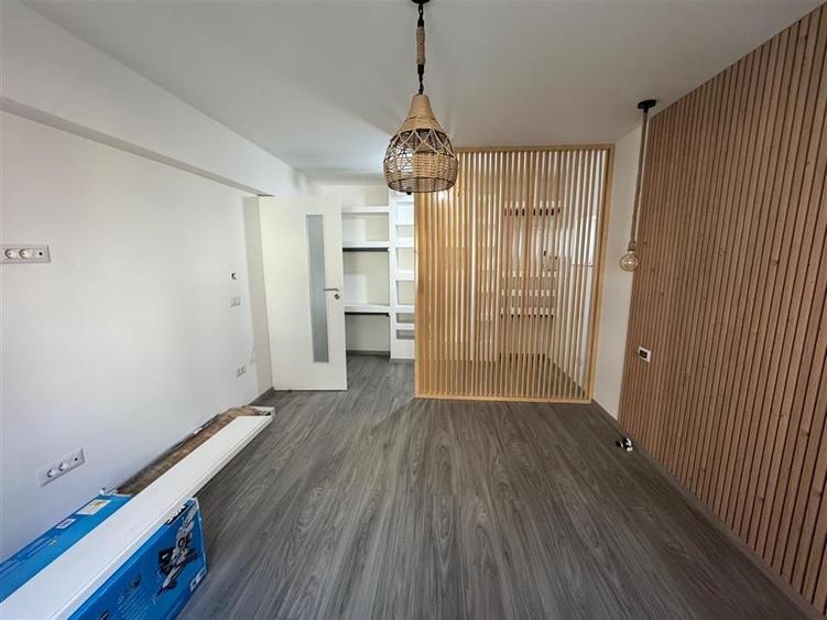 Apartament cu 3 camere decomandat, mobilat în Brăilei