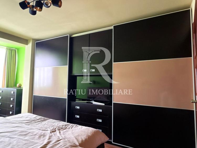 Apartament cu 3 camere decomandat, mobilat în Centru Civic
