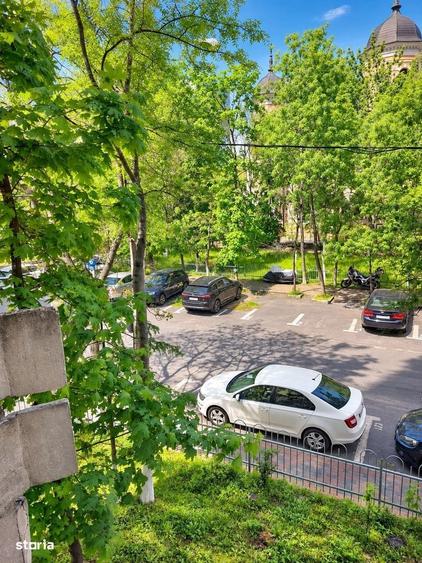 Apartament cu 3 camere decomandat în Nerva Traian