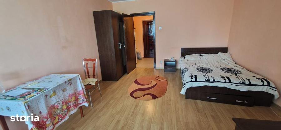 Garsonieră decomandată în Dobroești