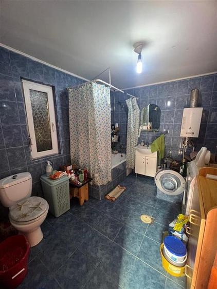 Casă individuală cu 4 camere cu Teren 9168 Mp în Șișterea