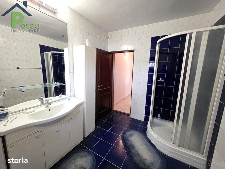 Casă cu 5 camere cu Canalizare în Giurgiului