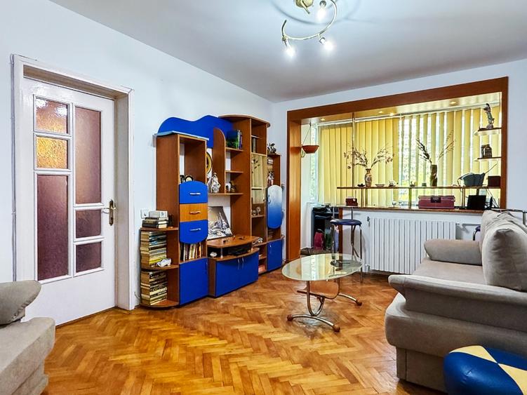 Apartament cu 2 camere semidecomandat în Tomis II