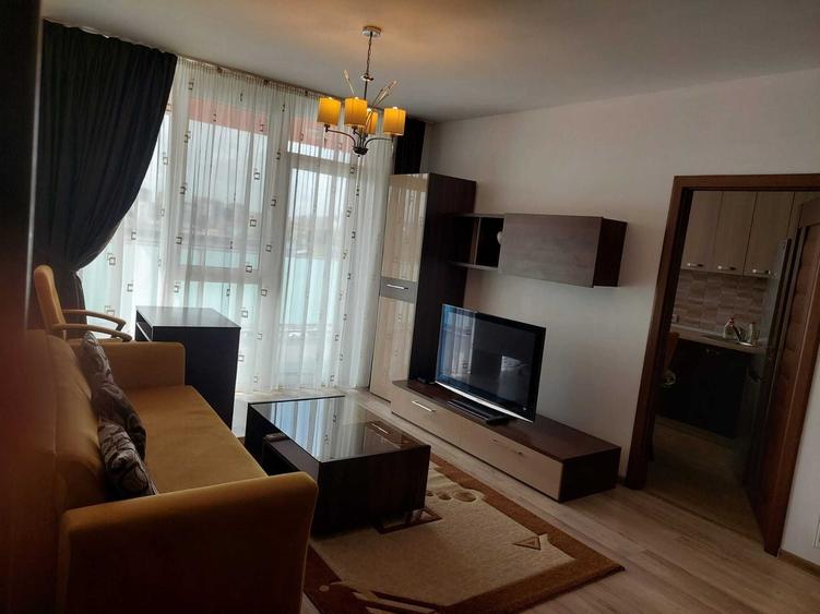 Apartament cu 2 camere decomandat în Decebal