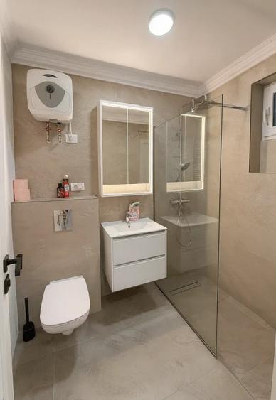 Apartament cu 3 camere decomandat, mobilat în Gorjului