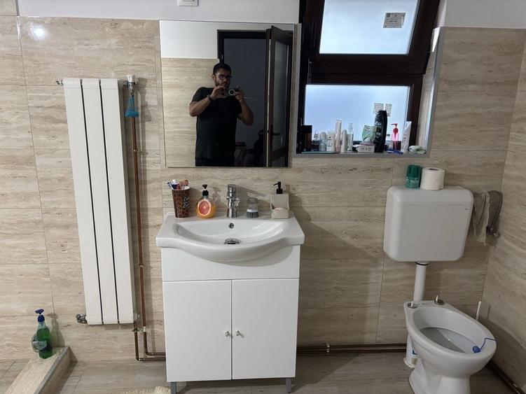 Casă cu 3 camere în Podenii Noi