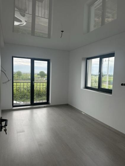 Casă cu 3 camere în Exterior Vest