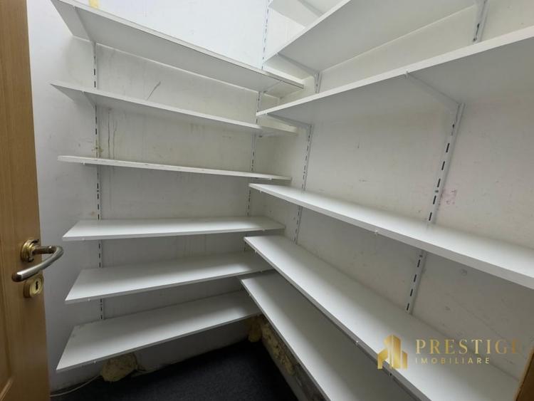 Apartament cu 3 camere decomandat, mobilat în Nufărul