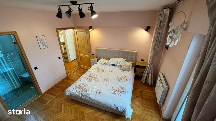 Apartament cu 3 camere în Craiovița Nouă