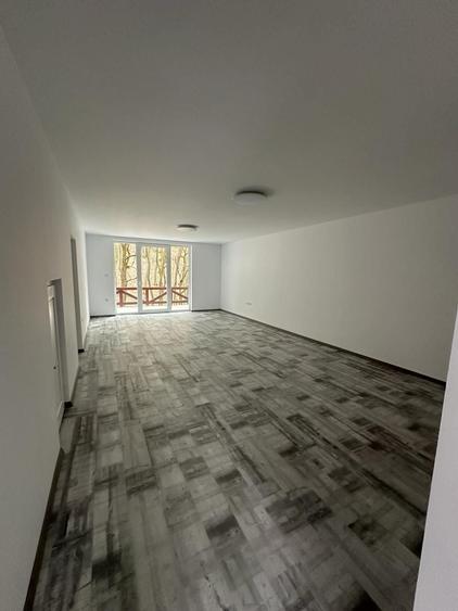 Casă cu 4 camere în Corunca