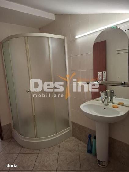 Casă cu 4 camere cu Teren 1521 Mp în Poiana