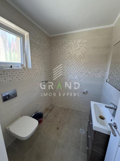 Duplex cu 4 camere cu Canalizare în Iris