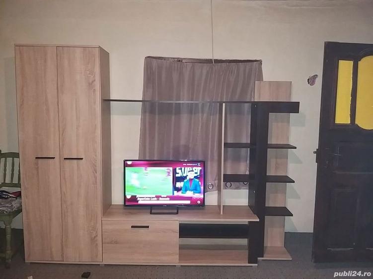Casă cu 4 camere cu Teren 2200 Mp în Pietrari