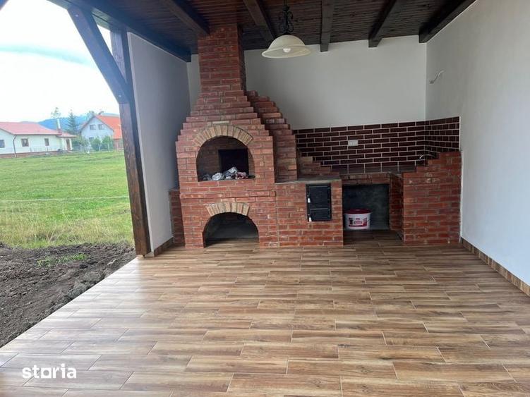 Casă cu 4 camere cu Teren 200 Mp în Joseni