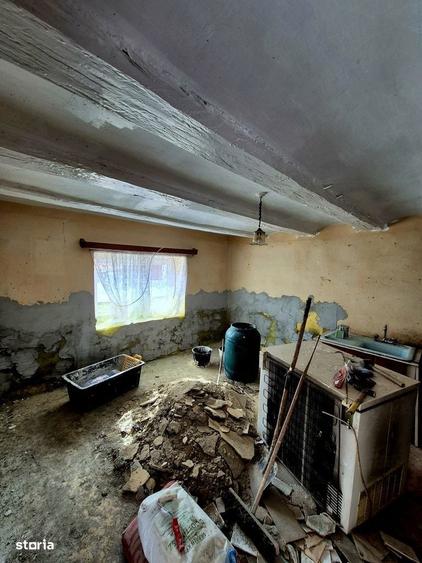 Casă cu 2 camere cu Teren 868 Mp în Bunești