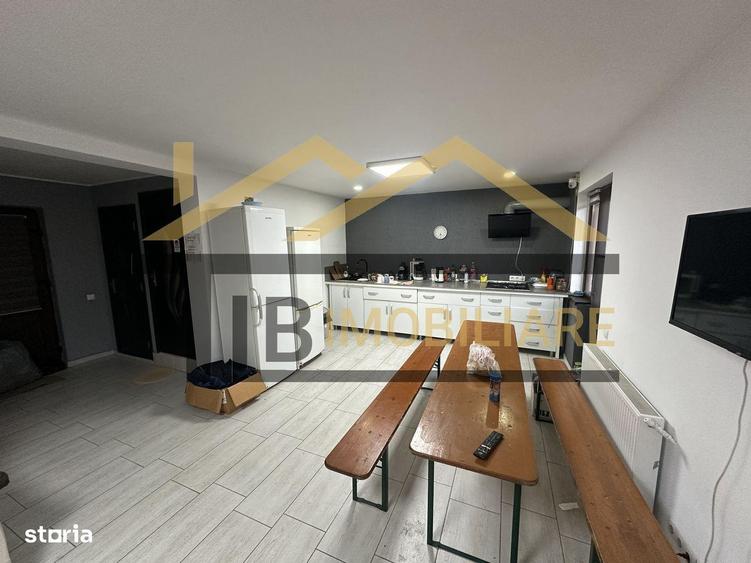 Casă cu 6 camere cu Teren 290 Mp în Criș