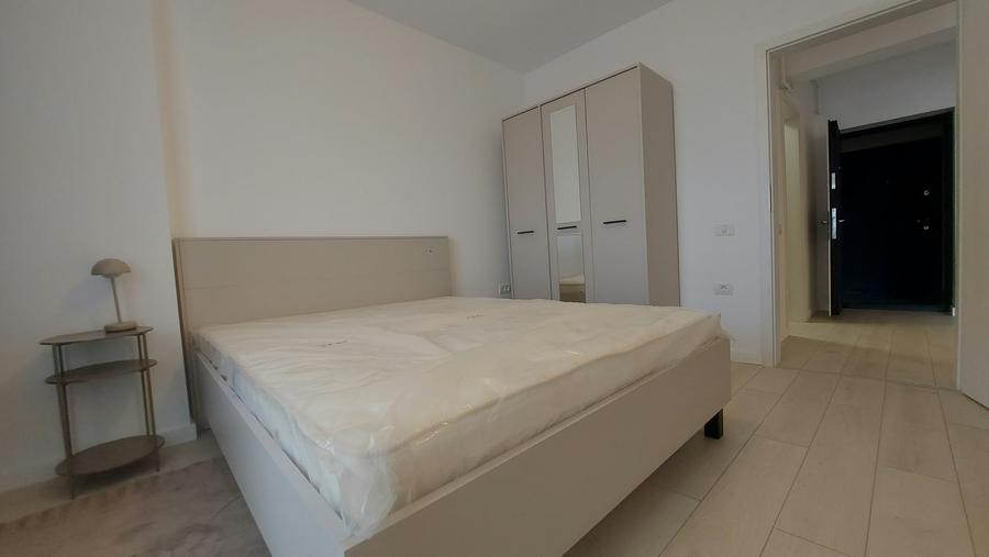 Apartament cu 2 camere semidecomandat în Berceni