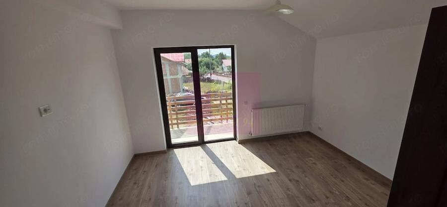 Vila cu 4 camere de vanzare in Brebu - 19