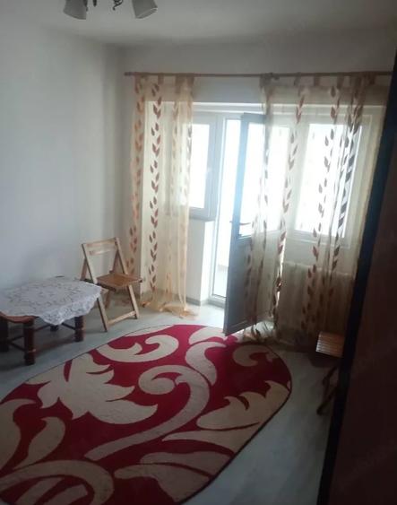 Apartament cu 2 camere decomandat în Galata