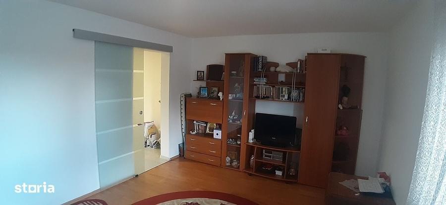 Vindem 2 camere Scriitorilor, parter cu balcon 68 mp. - 4