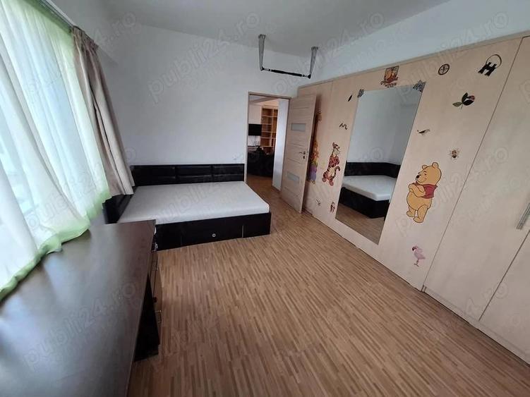 Apartament cu 3 camere decomandat în Berceni