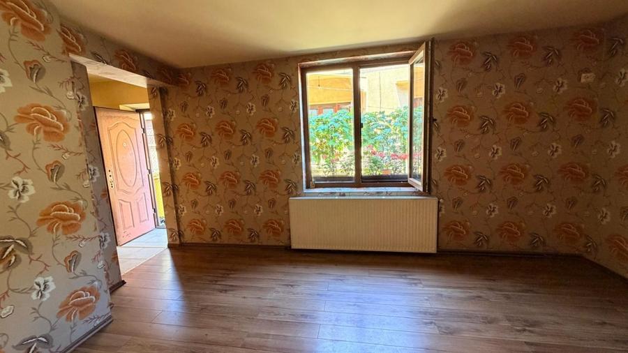 Casă individuală cu 4 camere cu Teren 134 Mp în Cotroceni