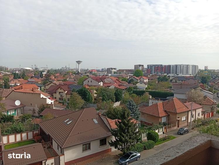 Apartament cu 2 camere decomandat în Intim