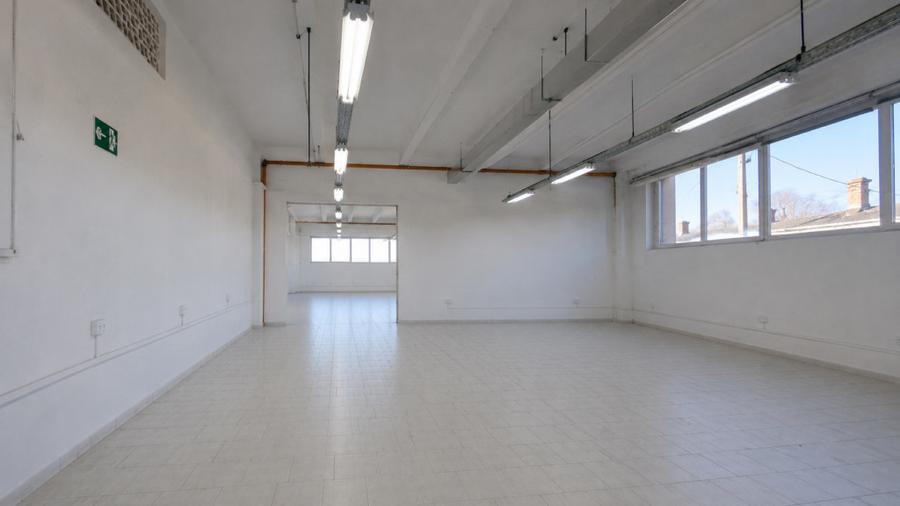 Spațiu comercial, de 1,325 mp, în Central