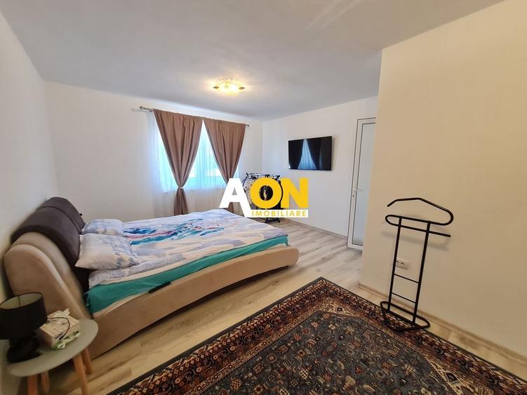 Casă individuală cu 6 camere cu Canalizare în Bărăbanț