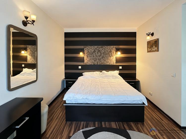 Casă cu 10 camere cu Canalizare în Vest