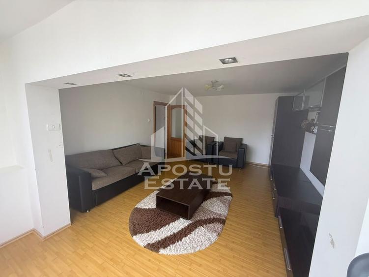 Apartament cu 2 camere semidecomandat, mobilat în Bucovina