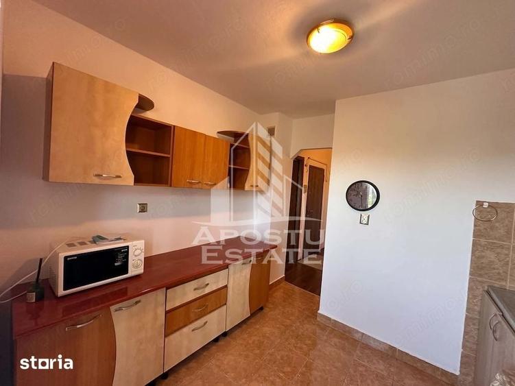 Apartament cu 2 camere decomandat în Lipovei