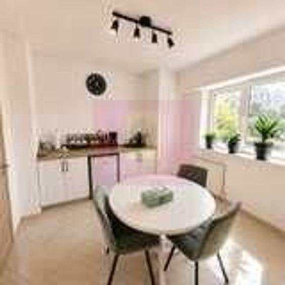 Apartament cu 4 camere decomandat în Unirii