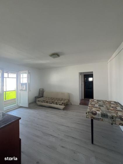 Apartament cu 2 camere semidecomandat în Decebal