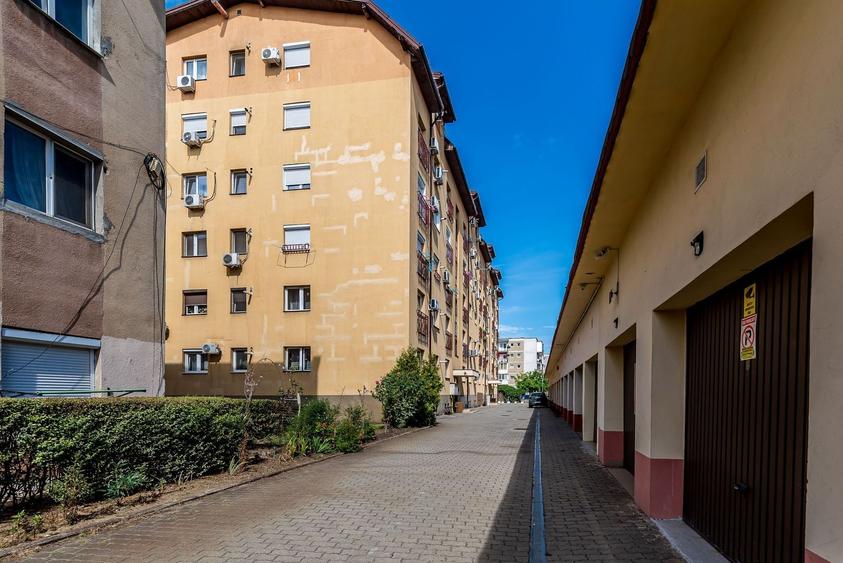 Apartament cu 2 camere semidecomandat, mobilat în Confecții