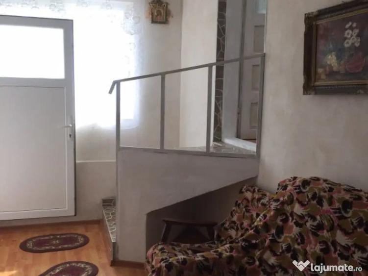 Casă cu 5 camere cu Teren 1007 Mp în Aranghel