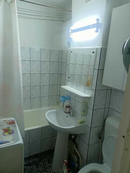 INCHIRIEZ GARSONIERA-320 euro/negociabil - 2