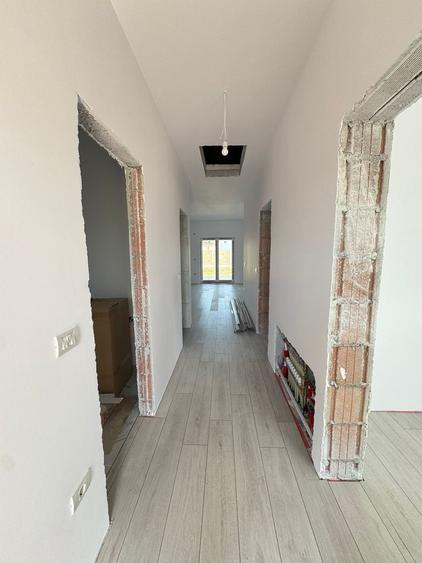 Duplex cu 3 camere cu Canalizare în Moșnița Nouă