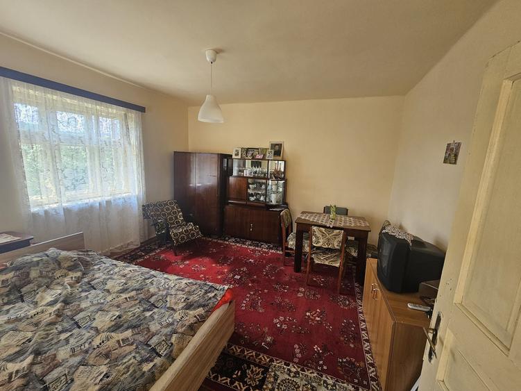 Casă cu 3 camere în Recea-Cristur