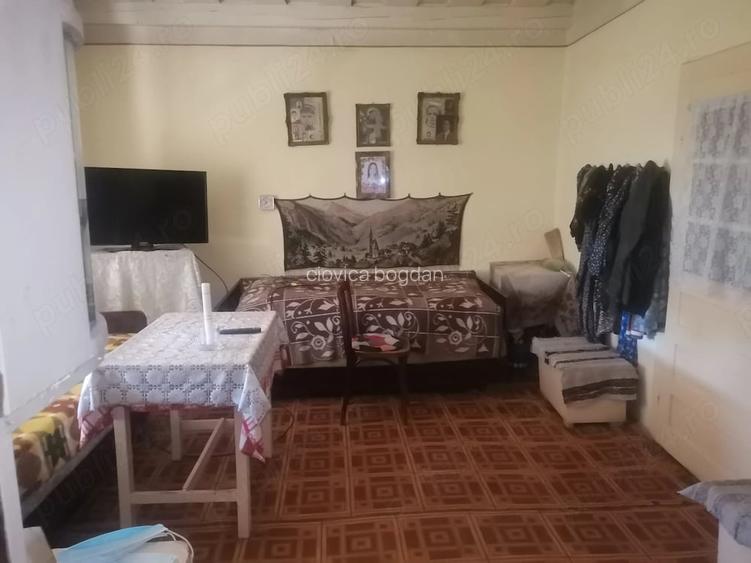 Casă cu Teren 2300 Mp în Doba