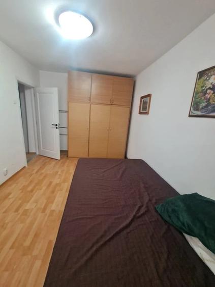 Apartament cu 2 camere decomandat în Podul de Fier
