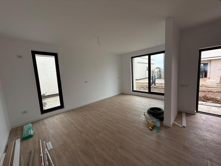 Casă individuală cu 3 camere cu Teren 270 Mp în Clinceni