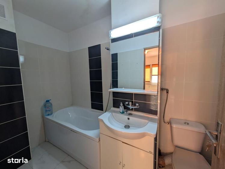 Apartament cu 2 camere semidecomandat în Republicii
