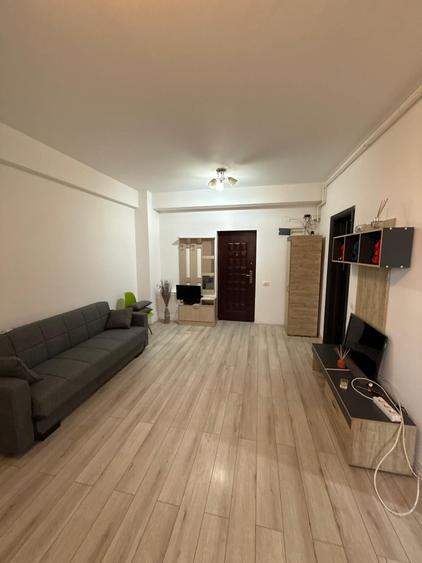 Apartament cu 2 camere semidecomandat în Militari