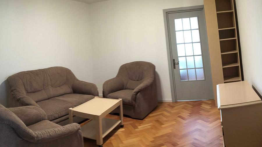 Apartament cu 2 camere decomandat în Exterior Vest