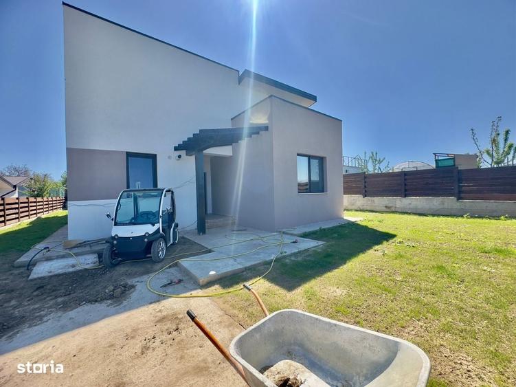 Casă cu 4 camere în Hlincea